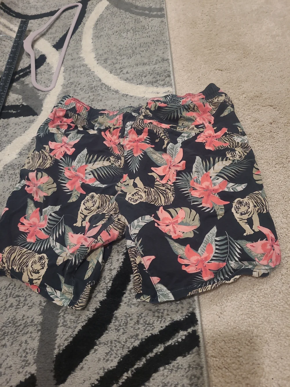 George Mens Shorts Size L Floral Tiger Print Flat Front w/Drawstring Pockets